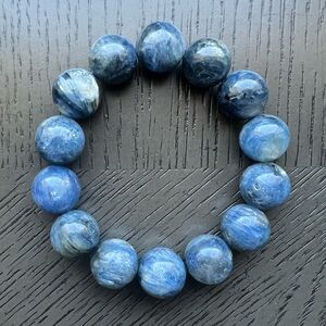 Blue kyanite bracelet 16mm SIZE 7’
